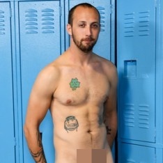 Dustin Steele a top gay pornstar read their bio and more